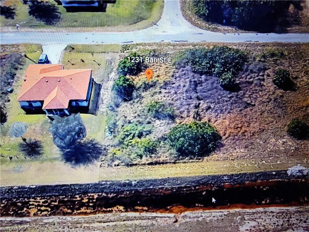 1231 Bari ST E LEHIGH ACRES, FL 33974