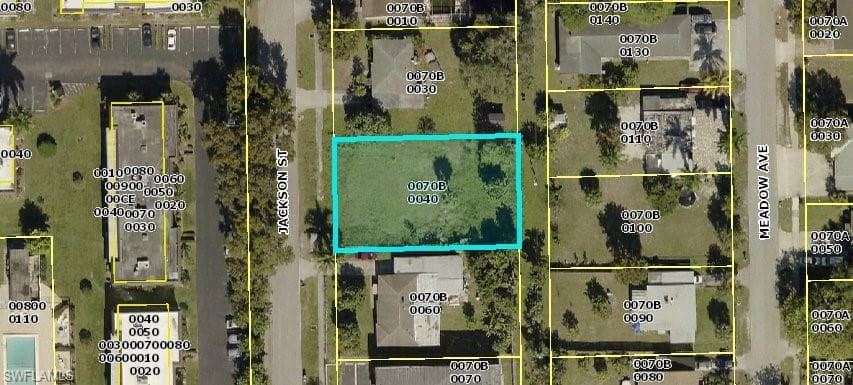 2825 Jackson ST FORT MYERS, FL 33901