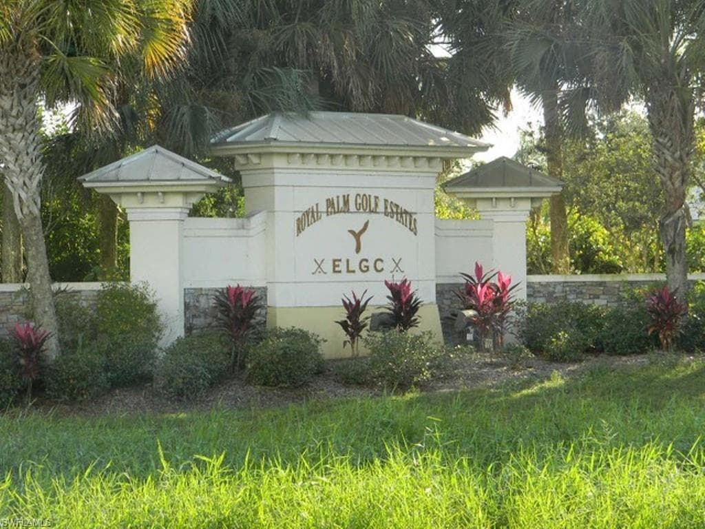 18084 Royal Tree PKY NAPLES, FL 34114