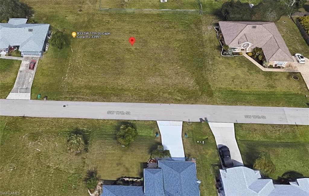 833 SW 17th ST CAPE CORAL, FL 33991