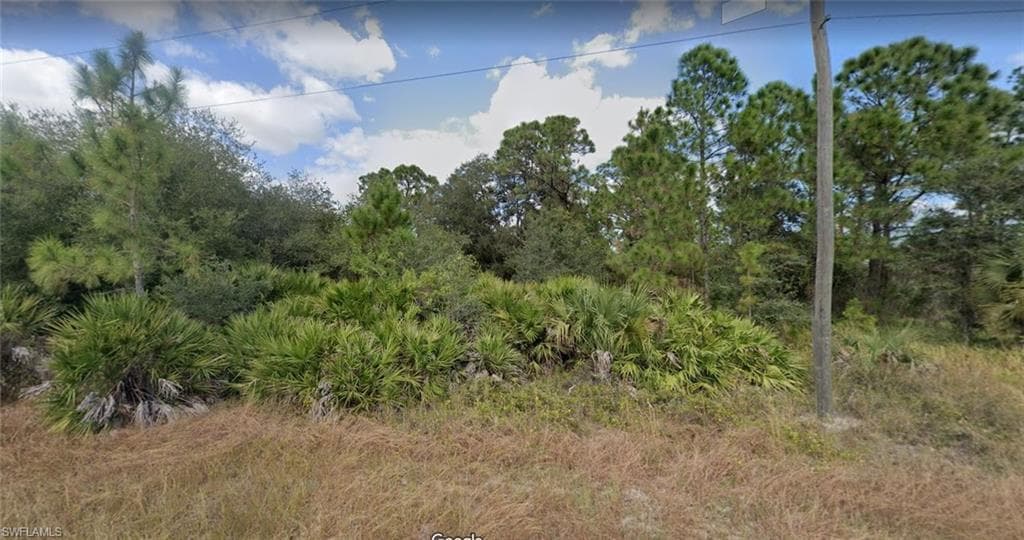 672 Wentworth DR LEHIGH ACRES, FL 33972