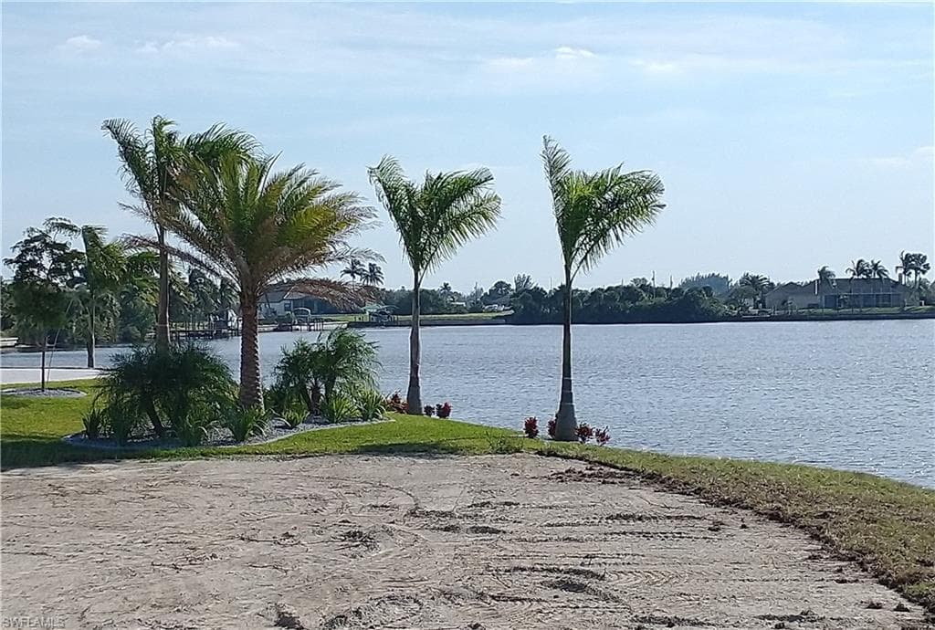 3632 NW 42nd PL CAPE CORAL, FL 33993