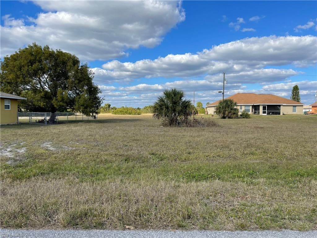 1329 NE 19th ST CAPE CORAL, FL 33909