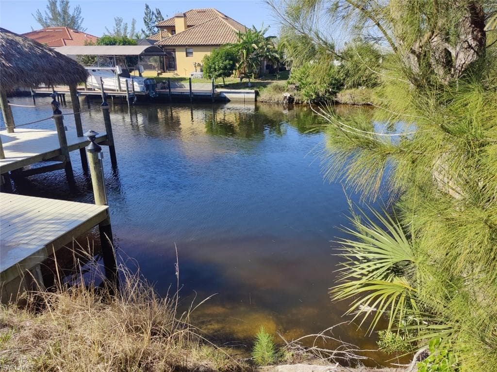 1624 NW 38th PL CAPE CORAL, FL 33993