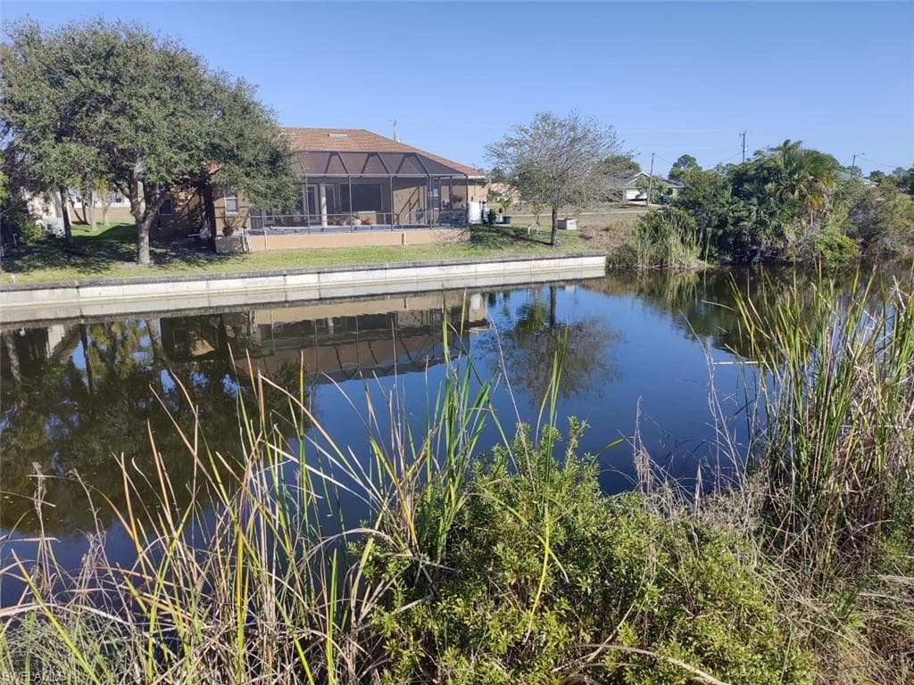 2821 NW 25th LN CAPE CORAL, FL 33993