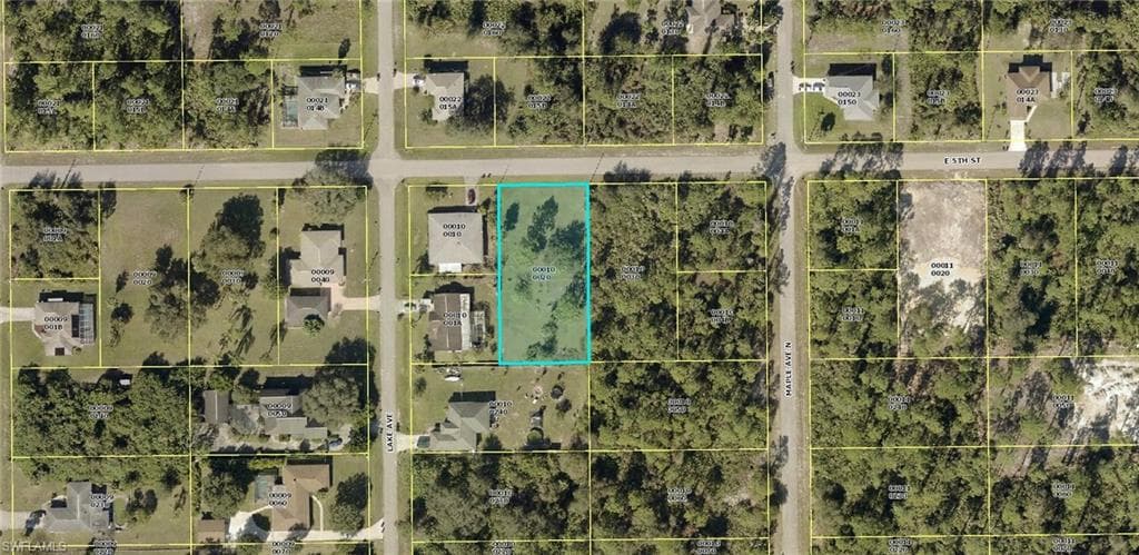 902 E 5th ST LEHIGH ACRES, FL 33972