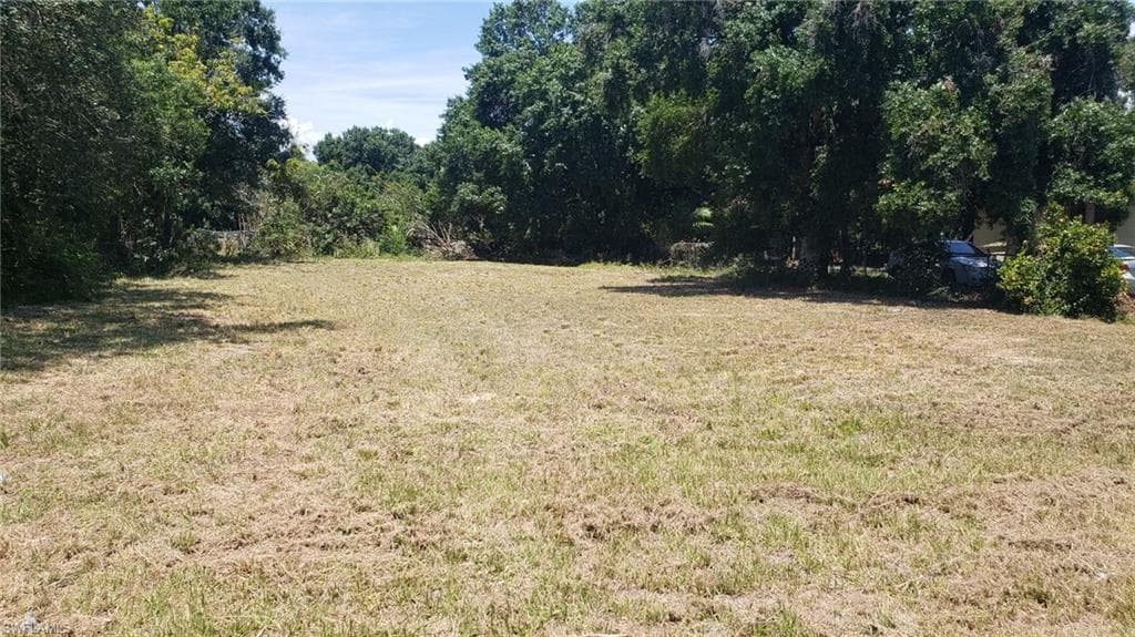 3835 Lora ST FORT MYERS, FL 33916