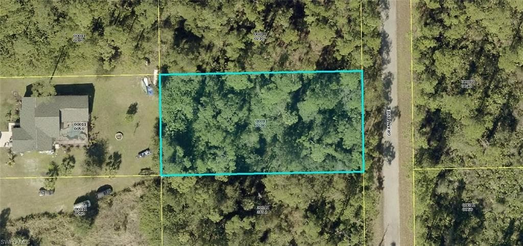 2015 Grant AVE ALVA, FL 33920