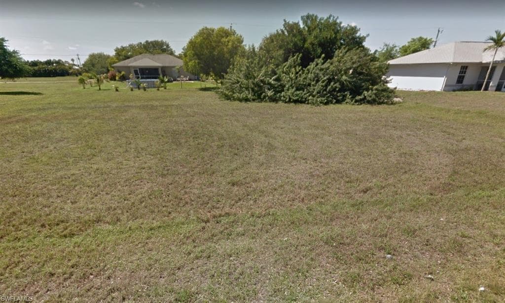 1218 NE 10th TER CAPE CORAL, FL 33909