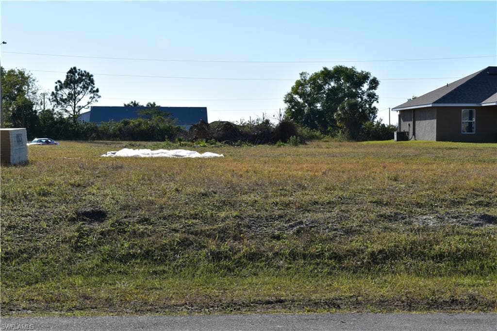 4104 NE 15th AVE CAPE CORAL, FL 33909