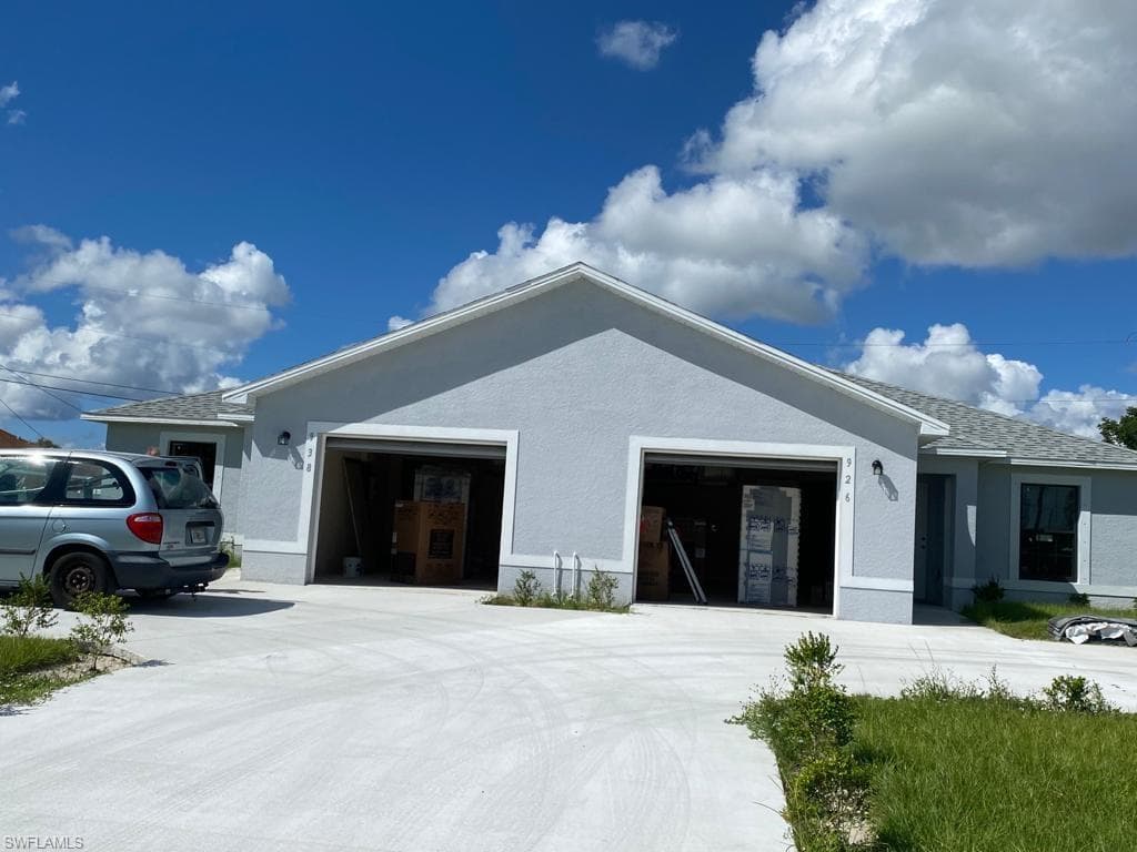 923 SE 13th TER CAPE CORAL, FL 33990