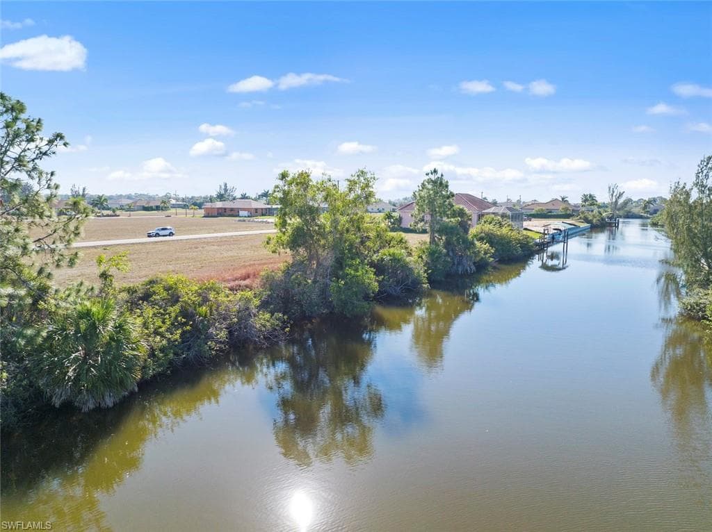 1940 34th AVE CAPE CORAL, FL 33993