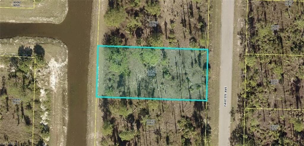 1012 Fayette AVE LEHIGH ACRES, FL 33974