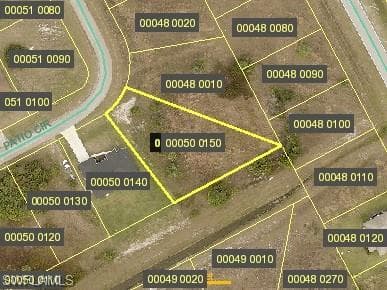 228 Patio CIR LEHIGH ACRES, FL 33974