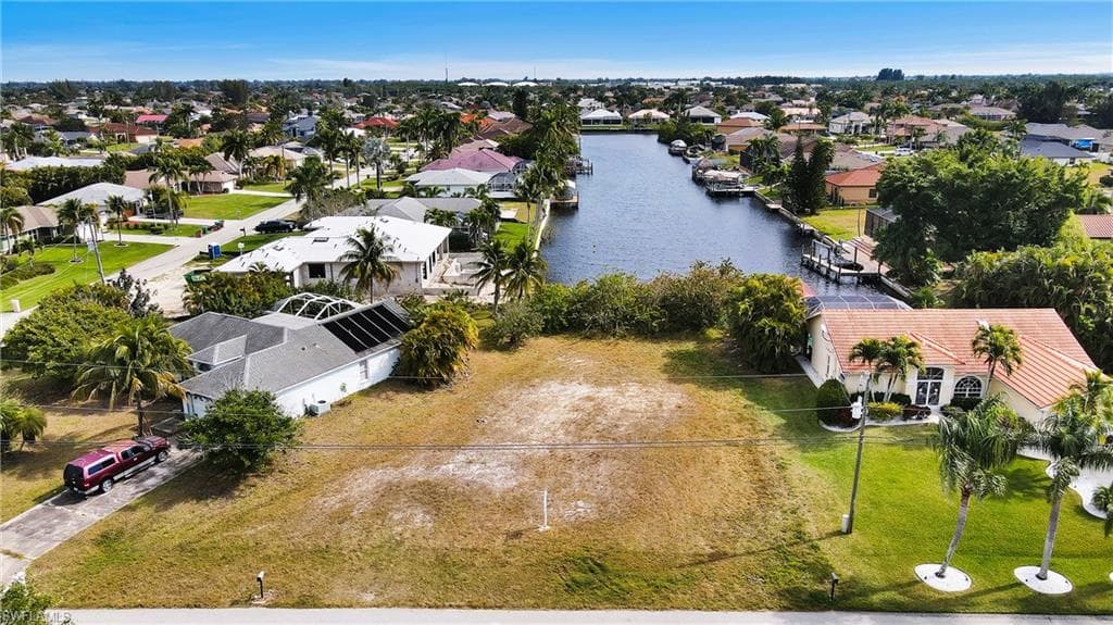 3327 SW 29th AVE CAPE CORAL, FL 33914