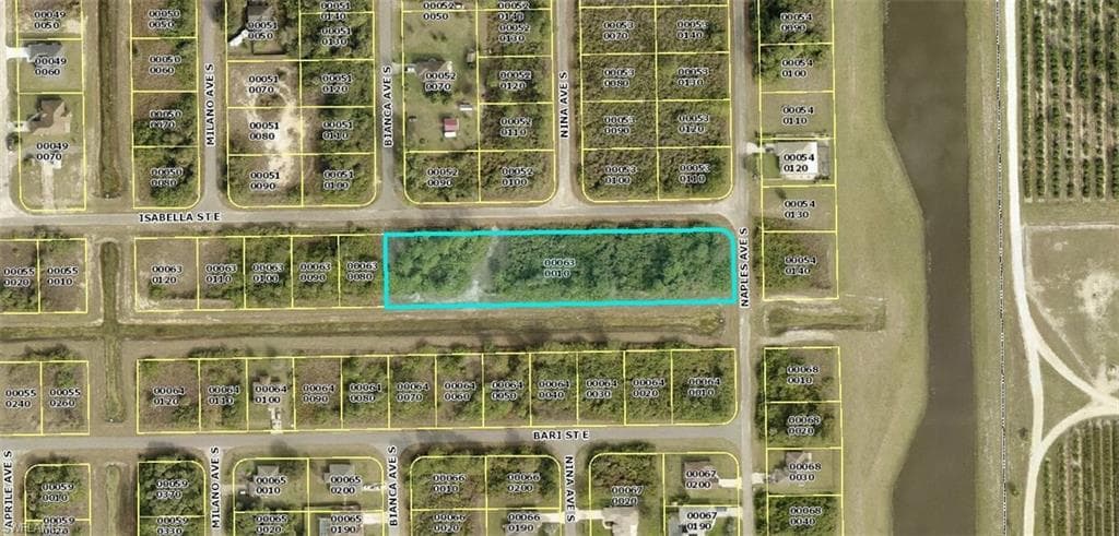 1250 Isabella ST E LEHIGH ACRES, FL 33974