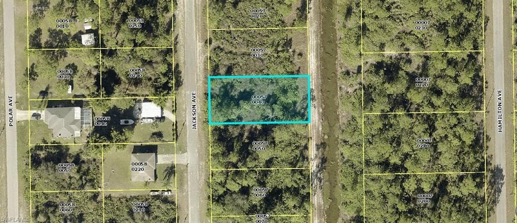 2020 Jackson AVE ALVA, FL 33920