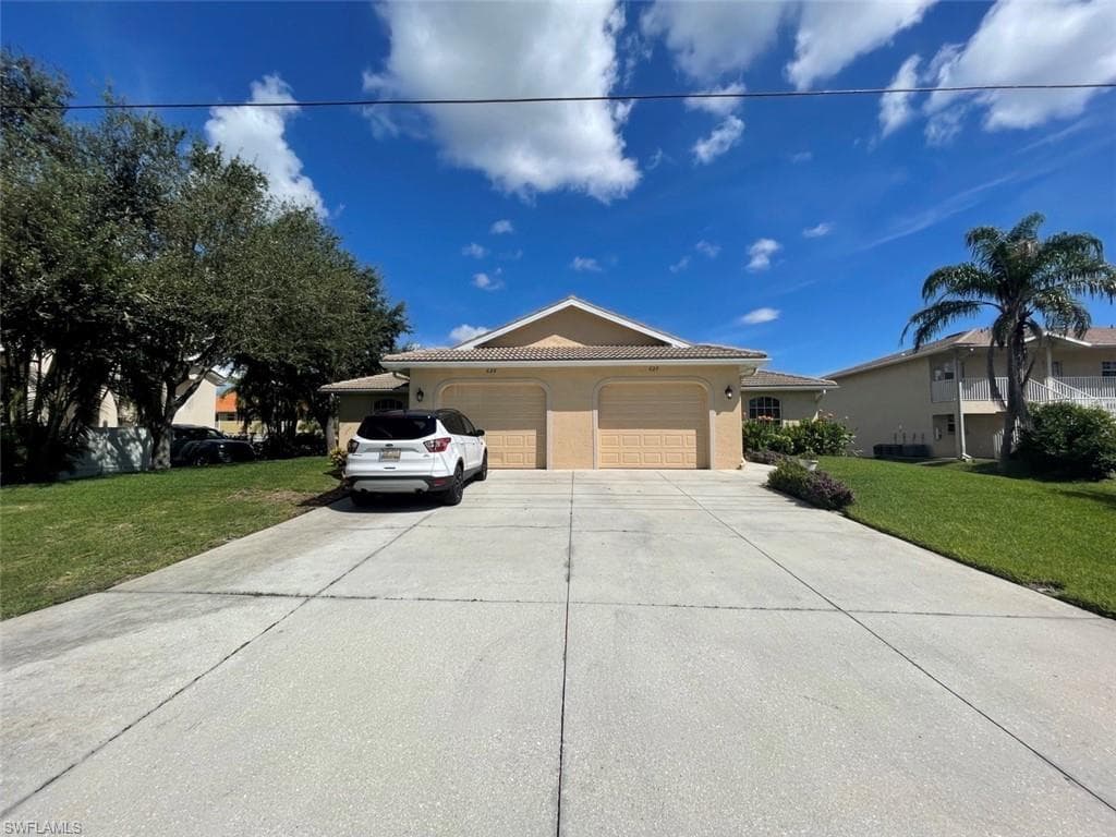 627 SW 47th TER CAPE CORAL, FL 33914