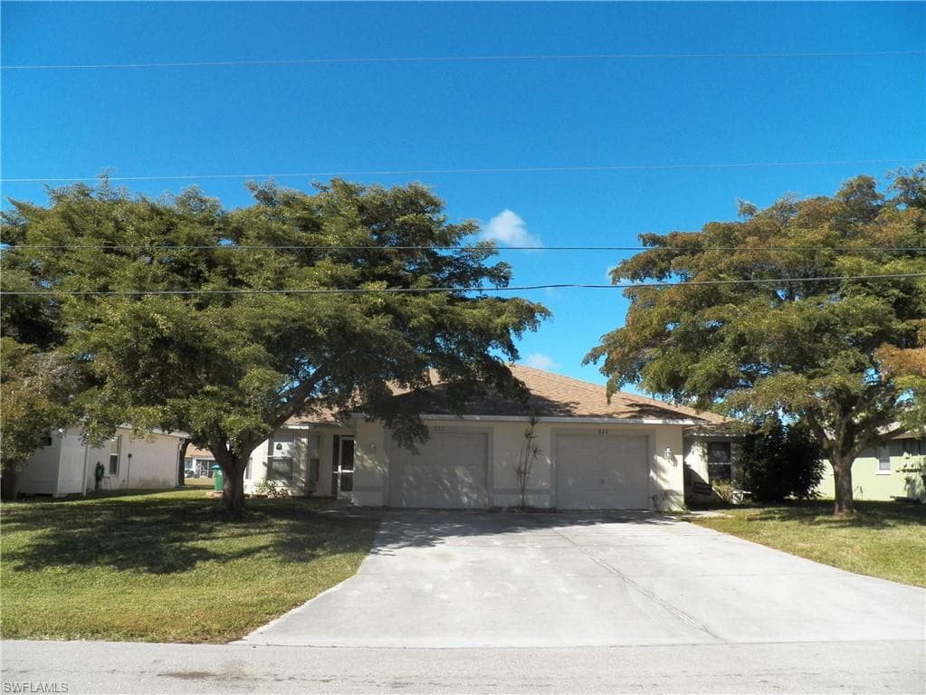 620 / 622 SE 13th PL CAPE CORAL, FL 33990