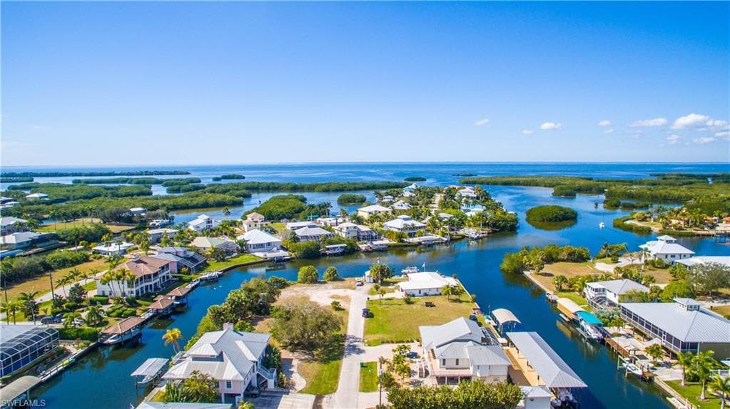 24207 Buccaneer BLVD PUNTA GORDA, FL 33955