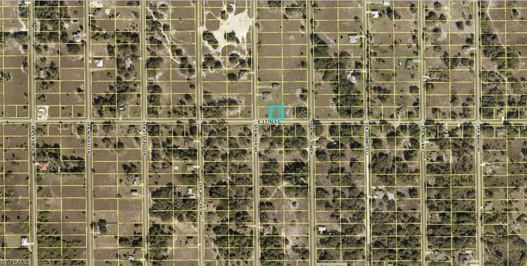 2903 17th ST LEHIGH ACRES, FL 33972