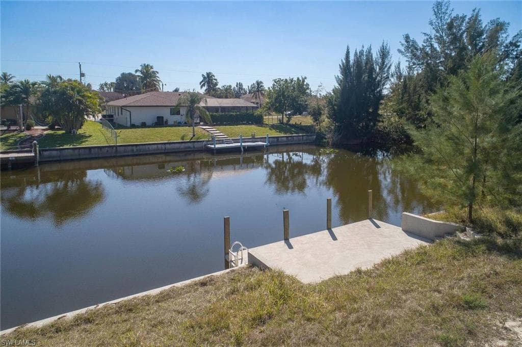 1018 SW 36th TER CAPE CORAL, FL 33914
