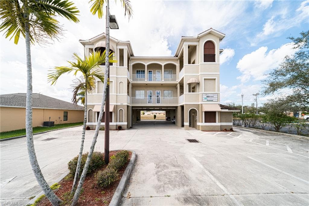 1212 Country Club BLVD CAPE CORAL, FL 33990