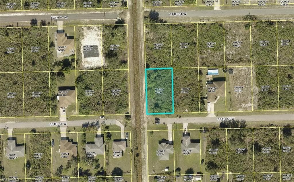 2718 66th ST W LEHIGH ACRES, FL 33971