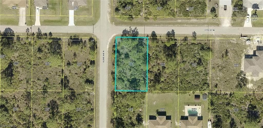 3113 37th ST W LEHIGH ACRES, FL 33971