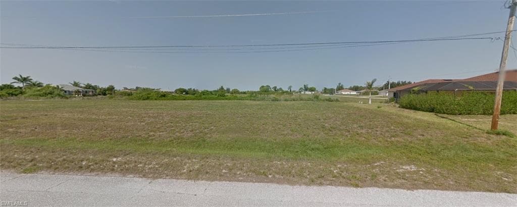 26 9th AVE CAPE CORAL, FL 33991
