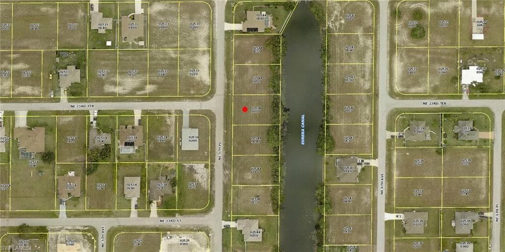 2315 NE 5th PL CAPE CORAL, FL 33909
