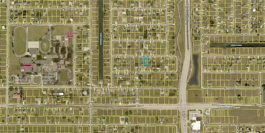 1418 NE 17th TER CAPE CORAL, FL 33909