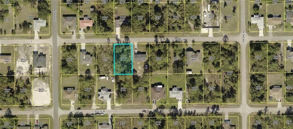 2913 9th ST W LEHIGH ACRES, FL 33971