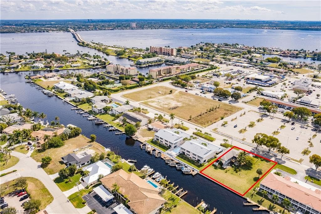 1631 SE 46th LN CAPE CORAL, FL 33904