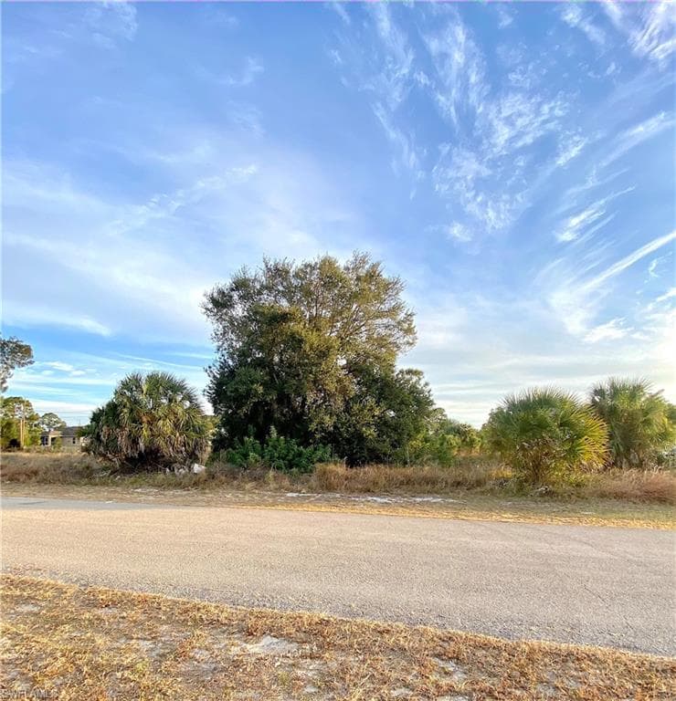 3903 21st ST SW LEHIGH ACRES, FL 33976