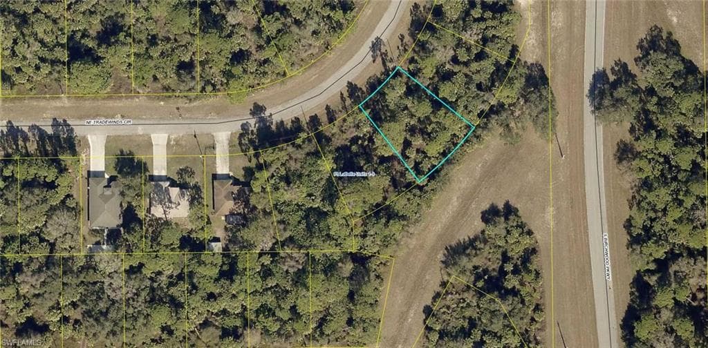 5061 NE Tradewinds CIR LABELLE, FL 33935