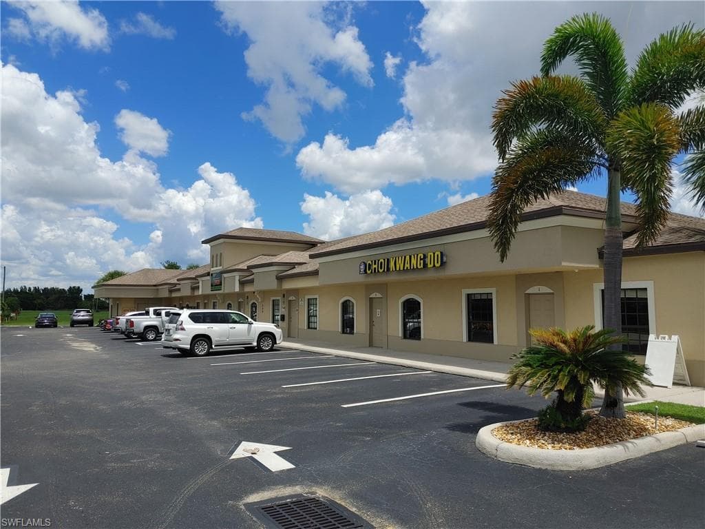 840 SW 4th ST 7 CAPE CORAL, FL 33991
