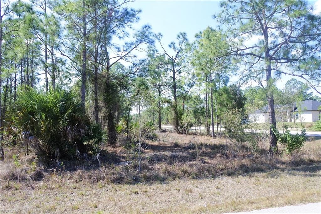 828 Oakridge AVE S LEHIGH ACRES, FL 33974