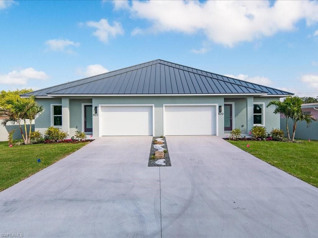 605/609 107th AVE N NAPLES, FL 34108