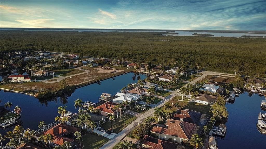 2815 SW 40th ST CAPE CORAL, FL 33914