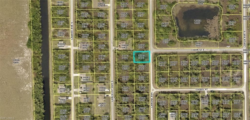 322 Larose AVE LEHIGH ACRES, FL 33974