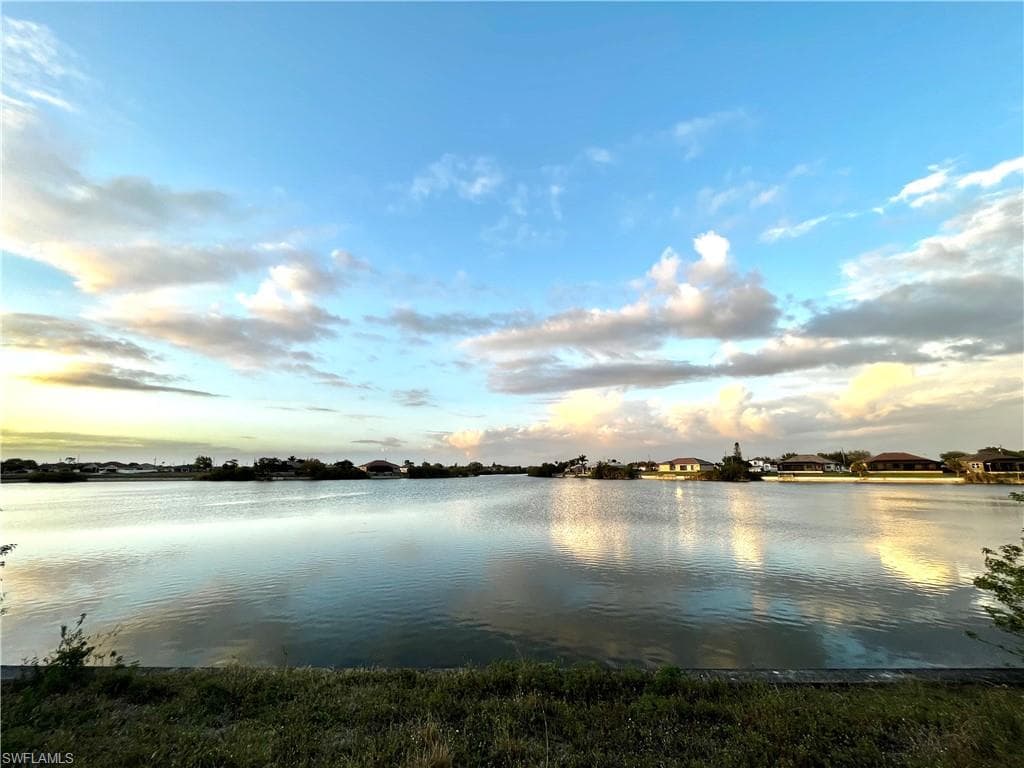 503 NW 24th TER CAPE CORAL, FL 33993