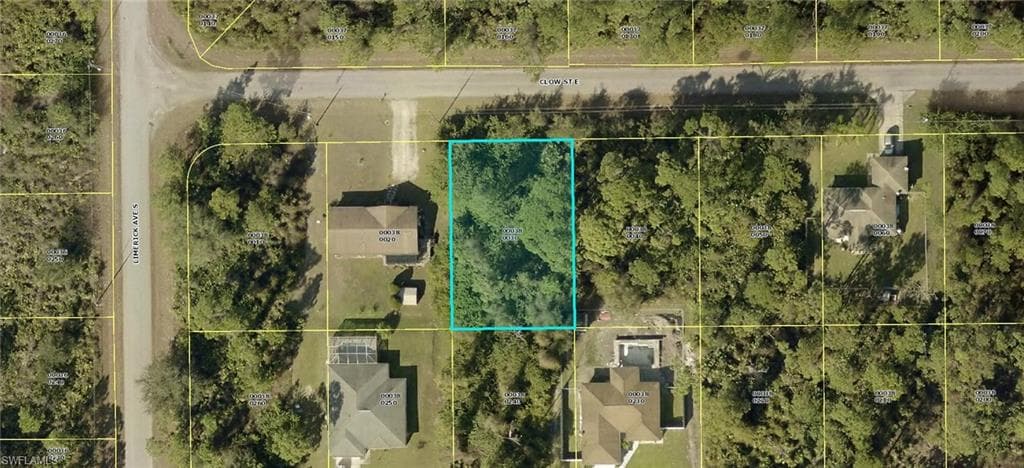 824 Clow ST E LEHIGH ACRES, FL 33974