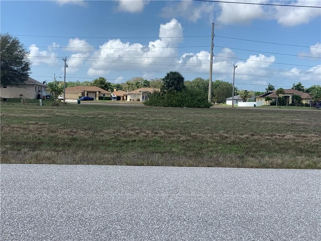 1724 NW 24th AVE CAPE CORAL, FL 33993