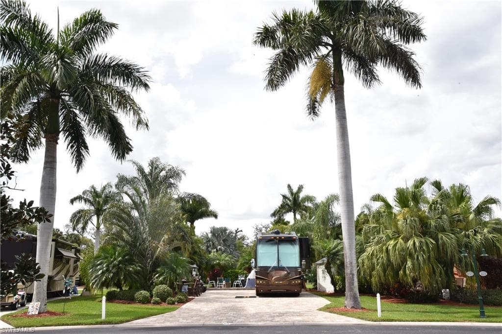 Lot 68 3121 E Riverbend Resort BLVD LABELLE, FL 33935