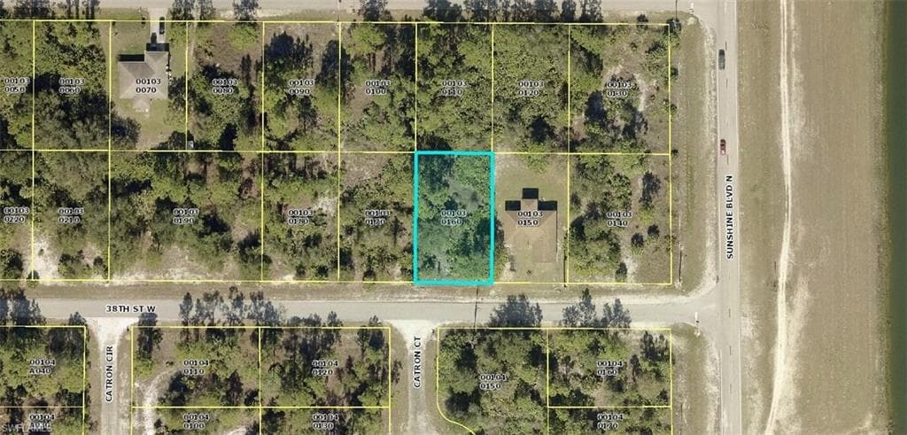 2504 38th ST W LEHIGH ACRES, FL 33971