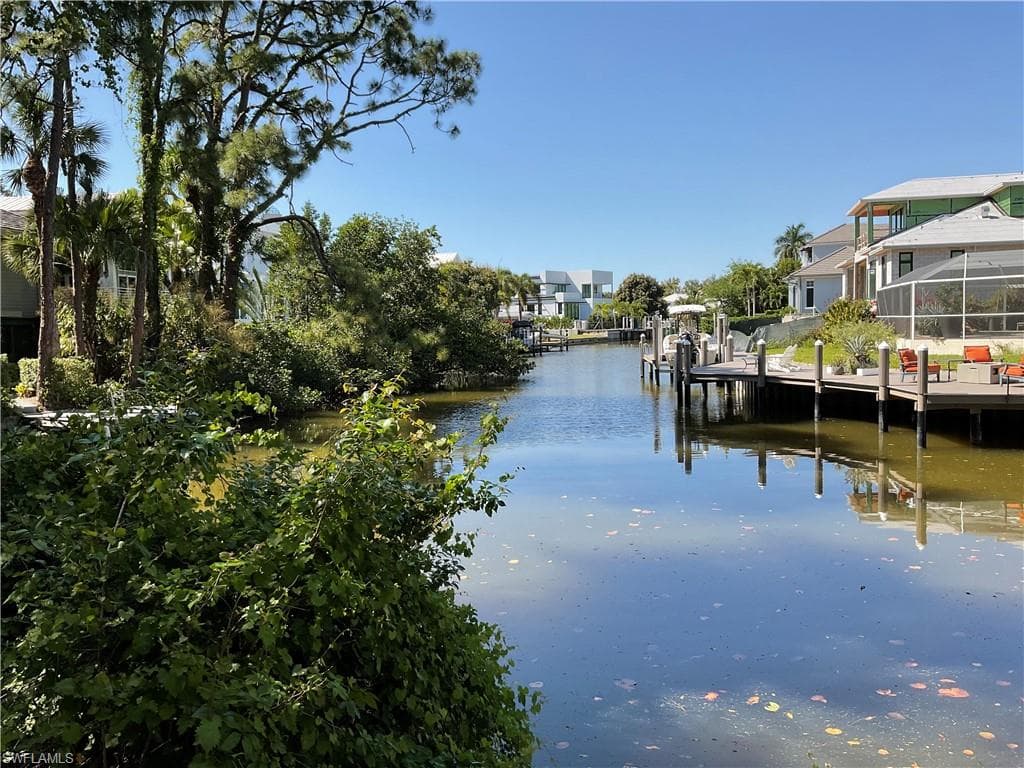 5037 Starfish AVE NAPLES, FL 34103