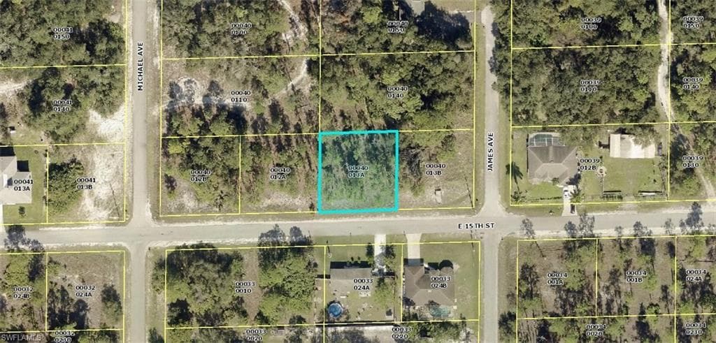 2005 E 15th ST LEHIGH ACRES, FL 33972