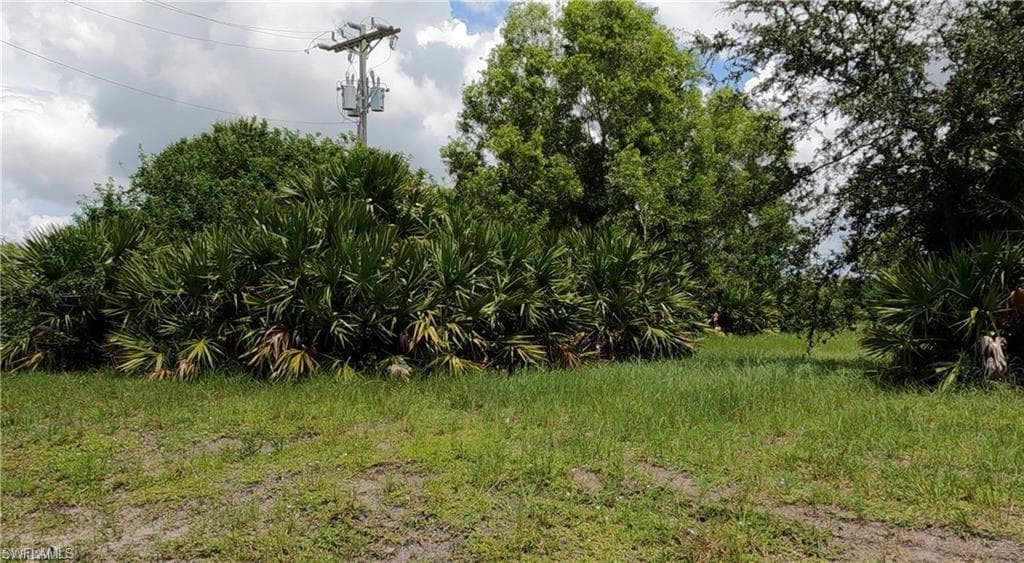 1301 Diplomat PKY W CAPE CORAL, FL 33993