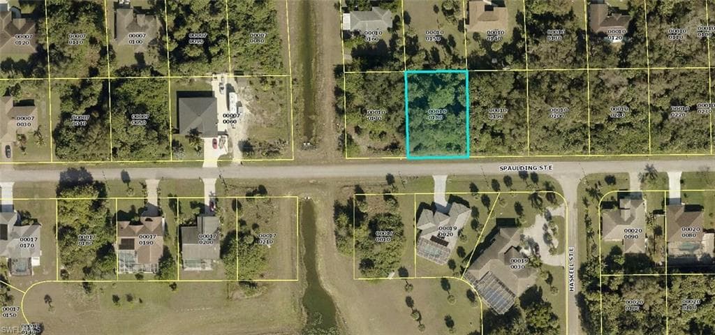 853 Spaulding ST E LEHIGH ACRES, FL 33974